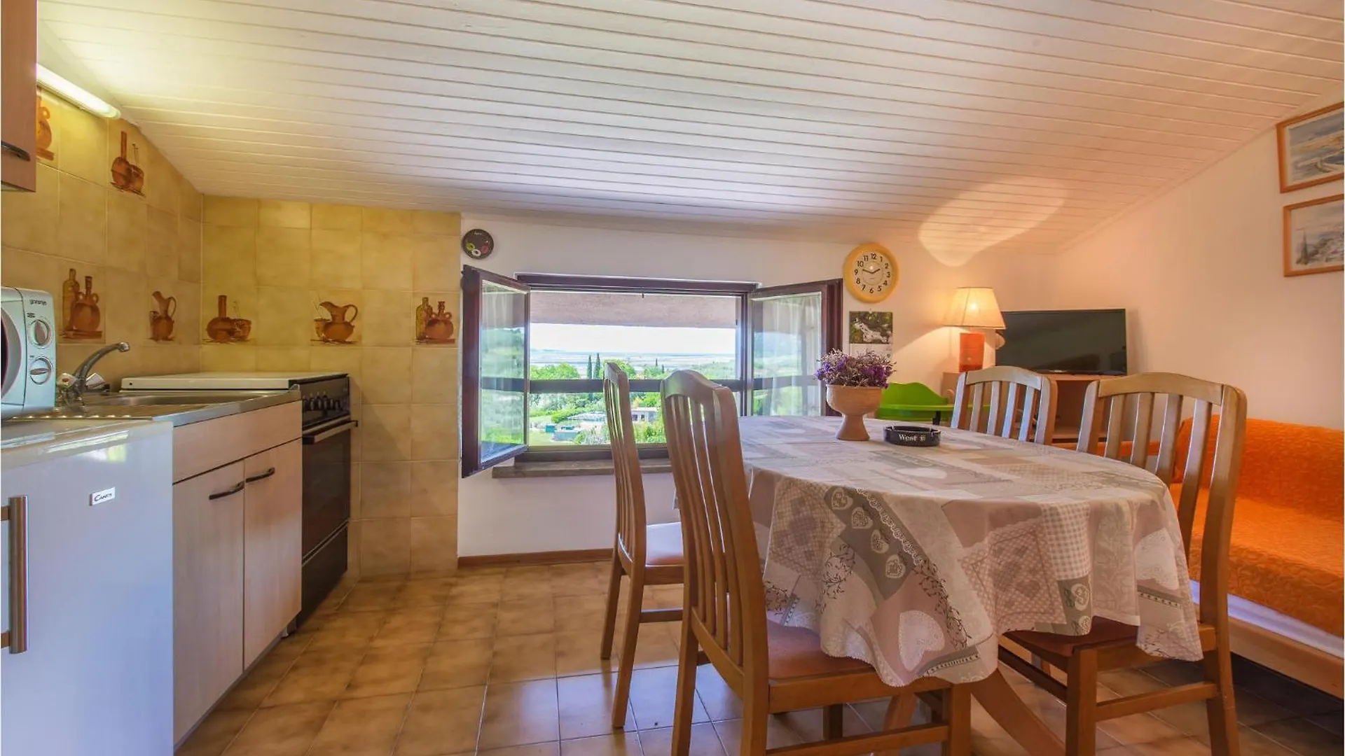 Amazing Apartment In Secovlje With Kitchen
