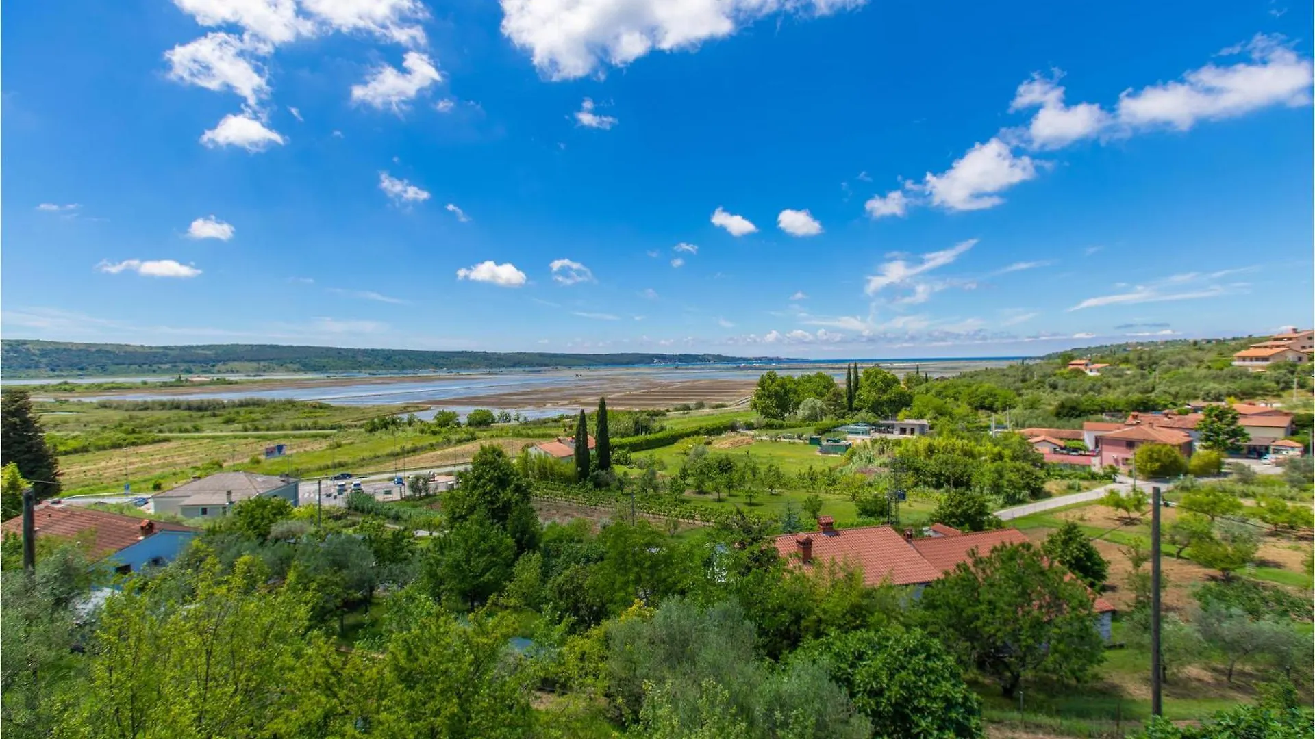 Amazing Apartment In Secovlje With Kitchen